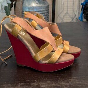DOLCE & GABBANA Red Patent Leather Wedge Sandals